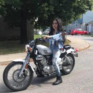 Meet your Posher, Yalda